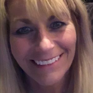 Meet your Posher, Stacy